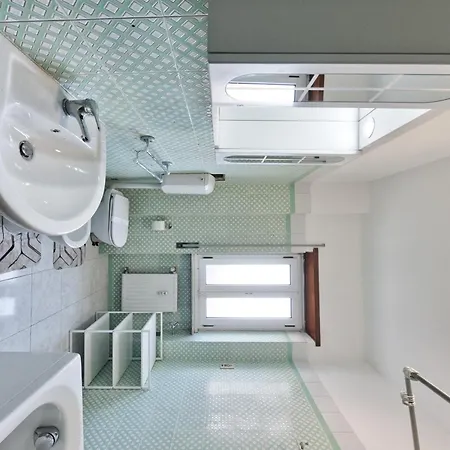 Easy Downtown Guest house